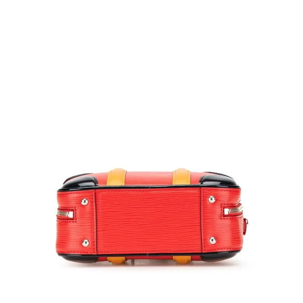 Louis Vuitton delivery duty